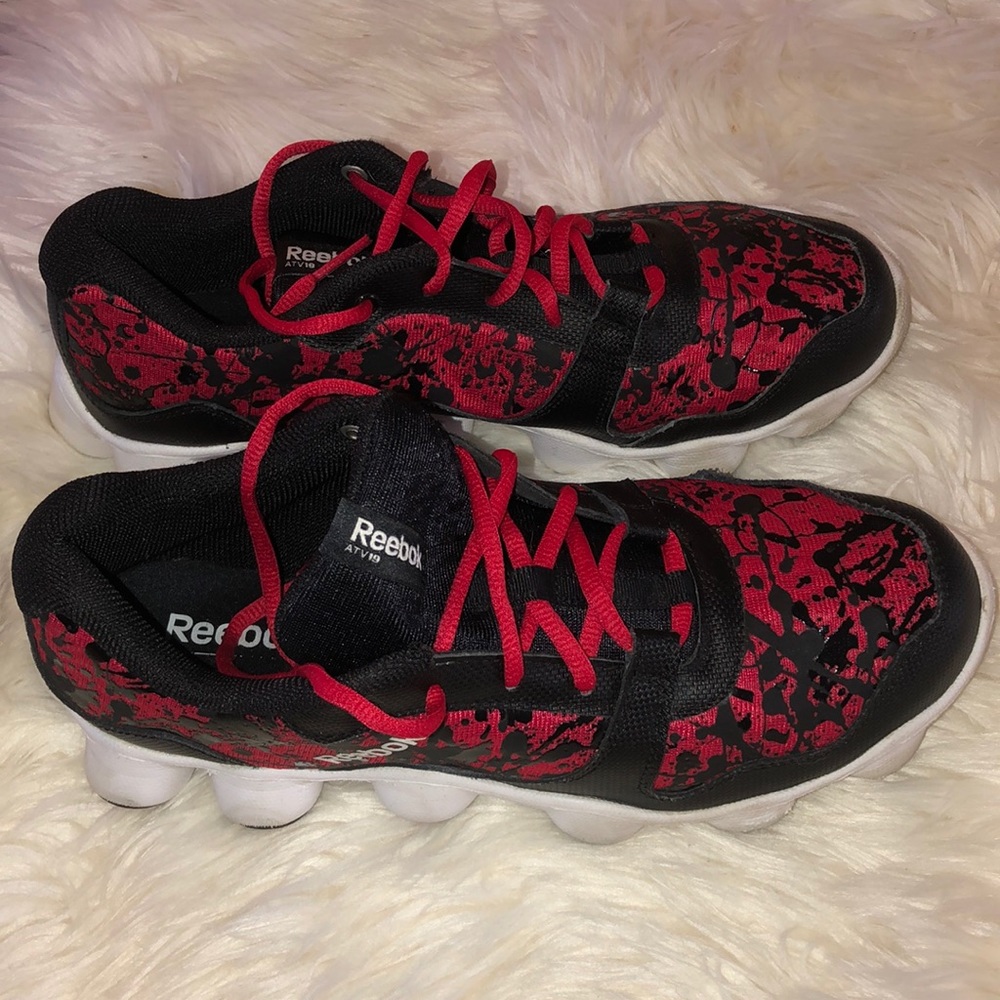 Reebok - men’s sneakers - size 7